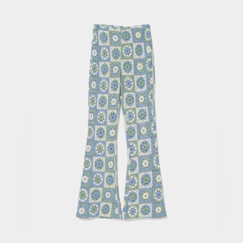 Bershka Granny Square Crochet Patterned Flare Pants Leggings size XS Blue Green